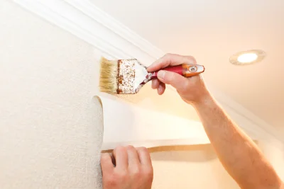 Pose de papier peint à Gajoubert — revêtements muraux et toiles de verre